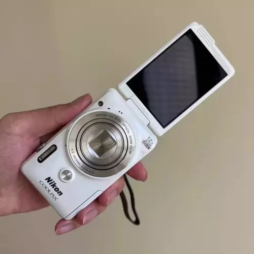 Nikon coolpix s6900 Compact Digital Camera - white (tested)