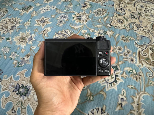 Canon PowerShot G7X Mark II - Versatile and Reliable