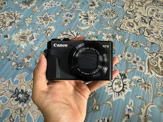 Canon PowerShot G7X Mark II - Versatile and Reliable