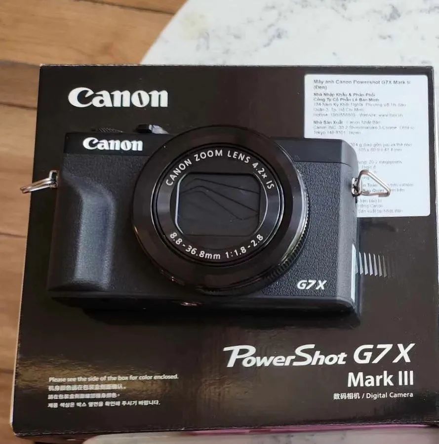Canon PowerShot G7X Mark III - Like New