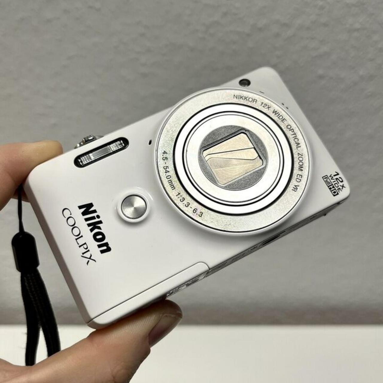 Nikon coolpix s6900 Compact Digital Camera  with all accessories