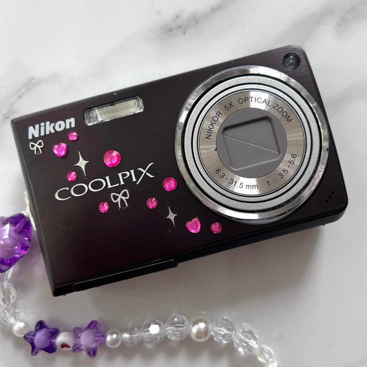 Nikon Coolpix S550 ultra compact digital camera.
