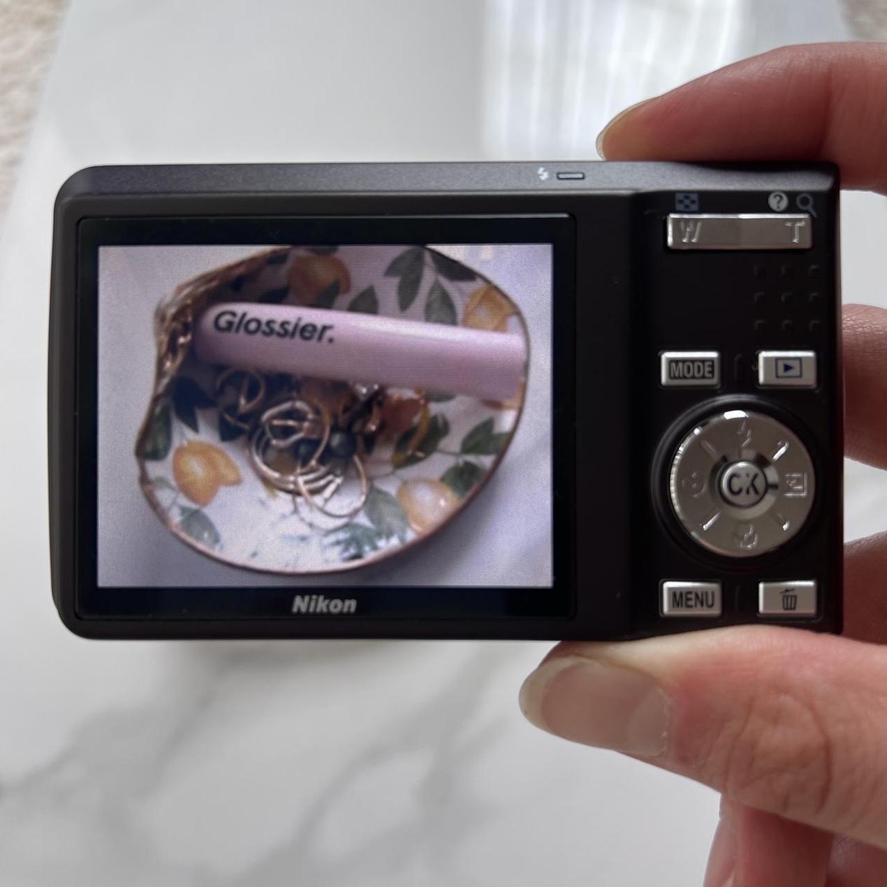 Nikon Coolpix S550 ultra compact digital camera.