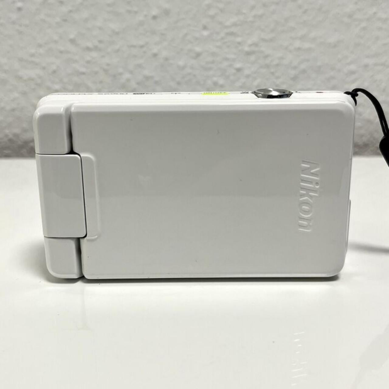 Nikon coolpix s6900 Compact Digital Camera  with all accessories