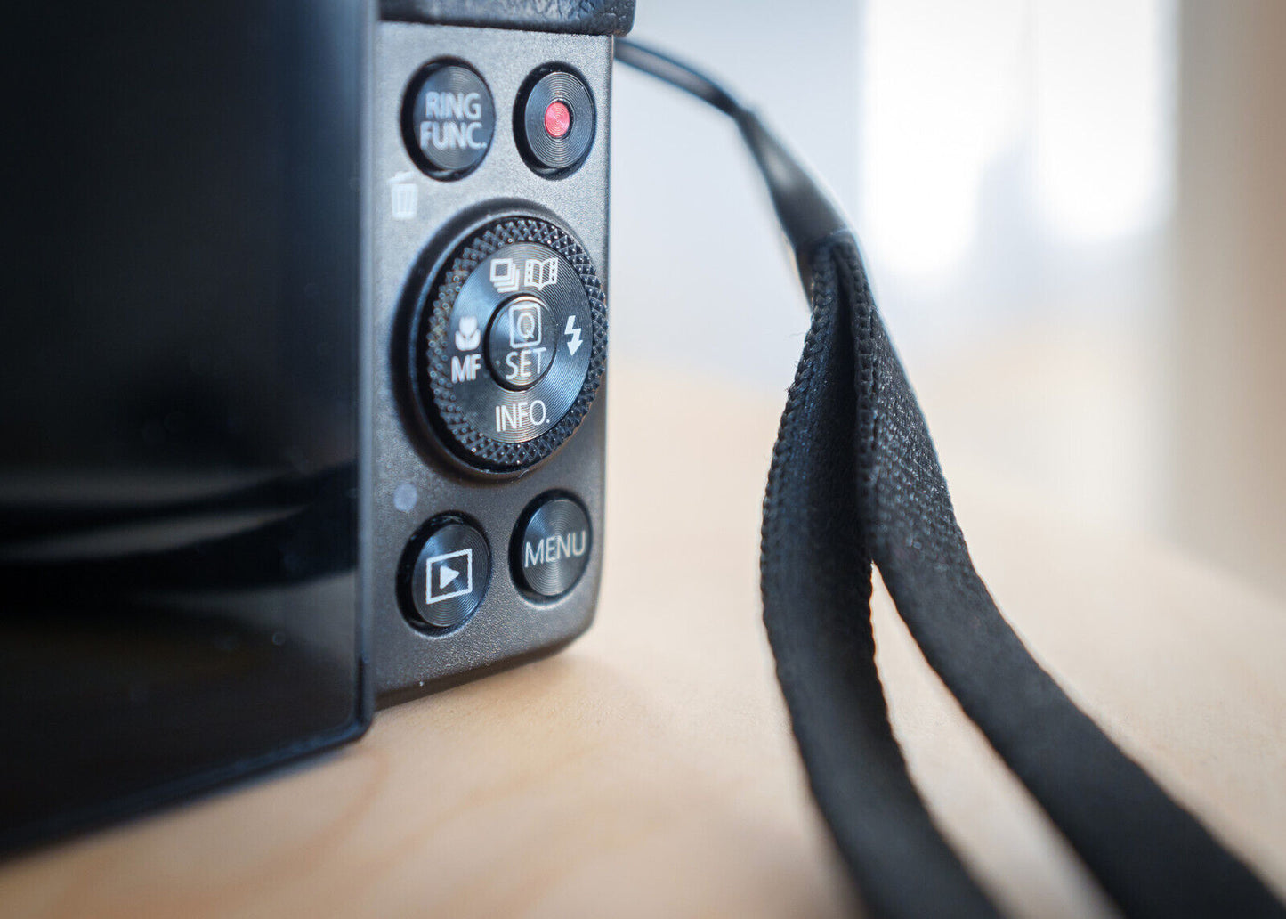 Canon G7X Mark II Digital Camera