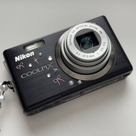 MintGear™ nikon coolpix s560 digital camera