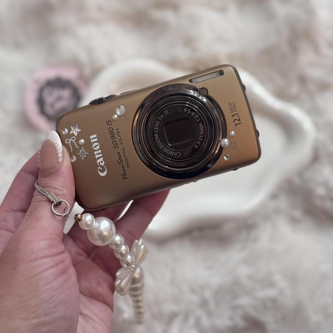 MintGear™ canon powershot sd980 is digital camera 12 1mp