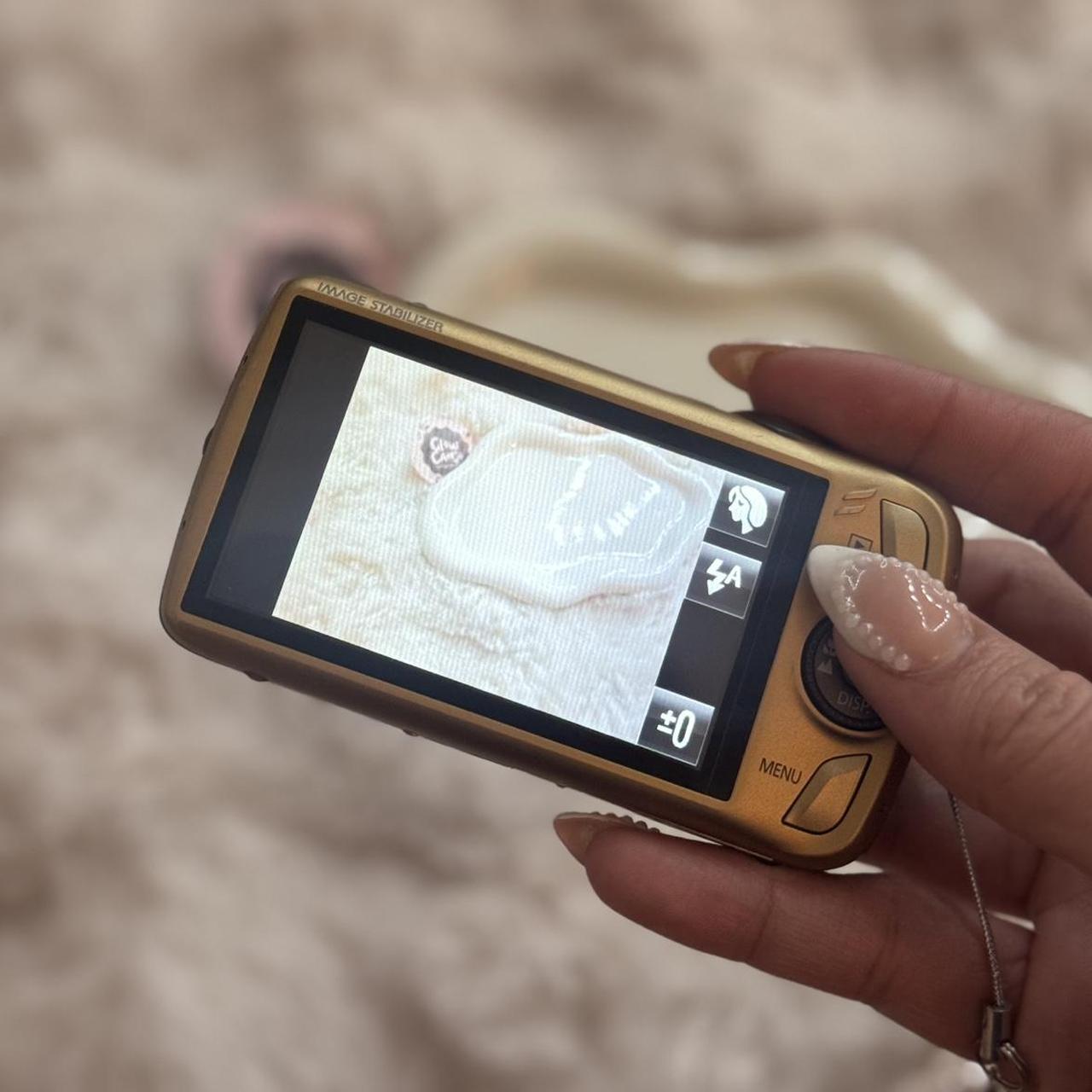 MintGear™ canon powershot sd980 is digital camera 12 1mp